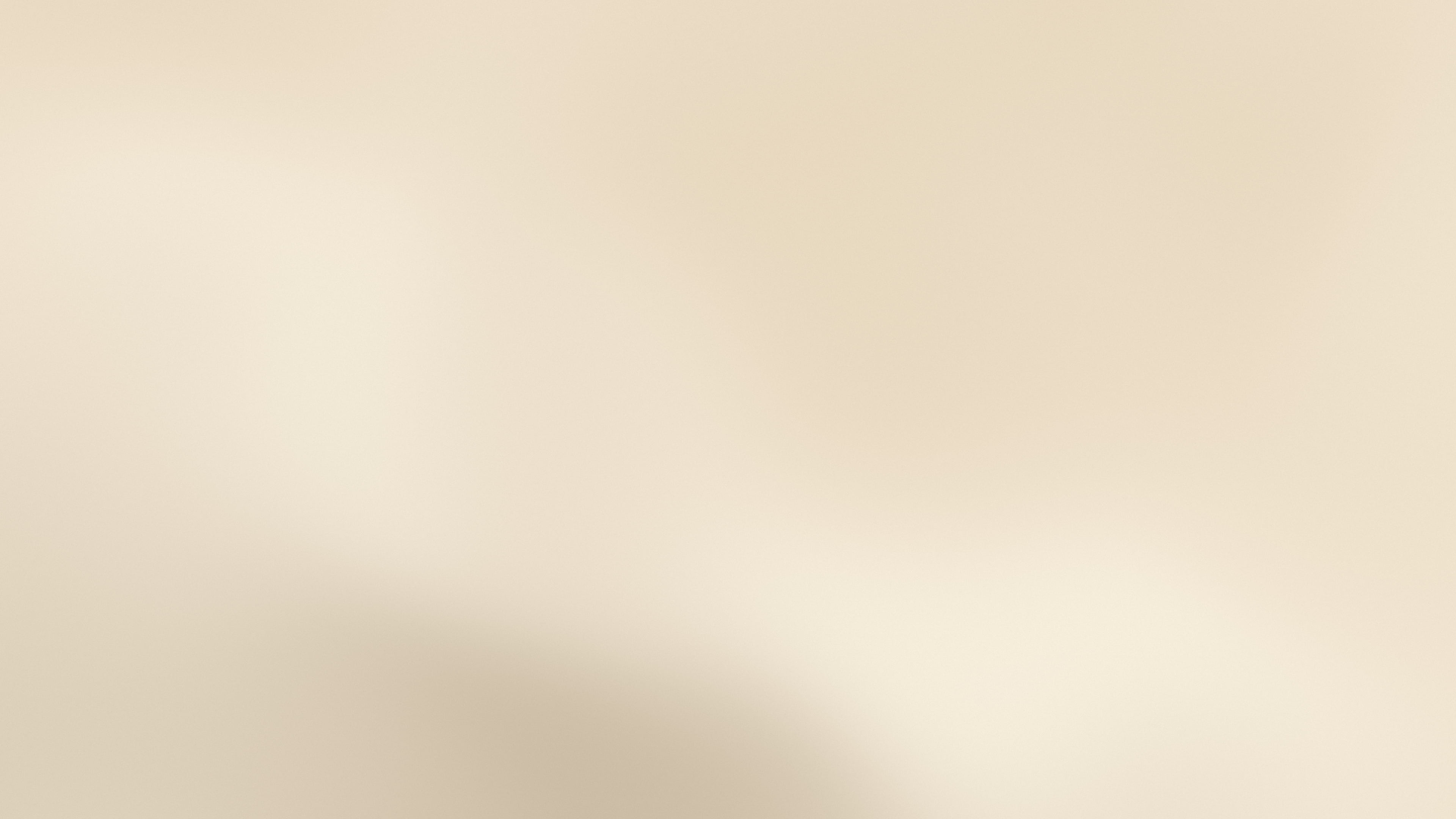Beige and Cream Mesh Gradient desktop wallpaper in 4K
