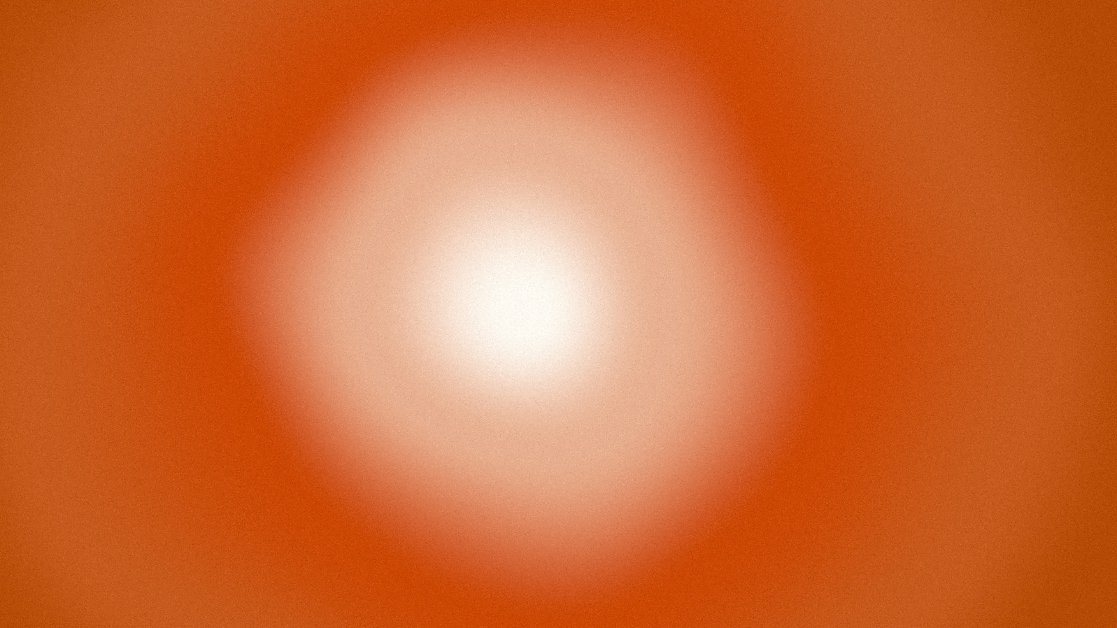 Burnt Orange and Cream Aura Gradient desktop wallpaper in 4K
