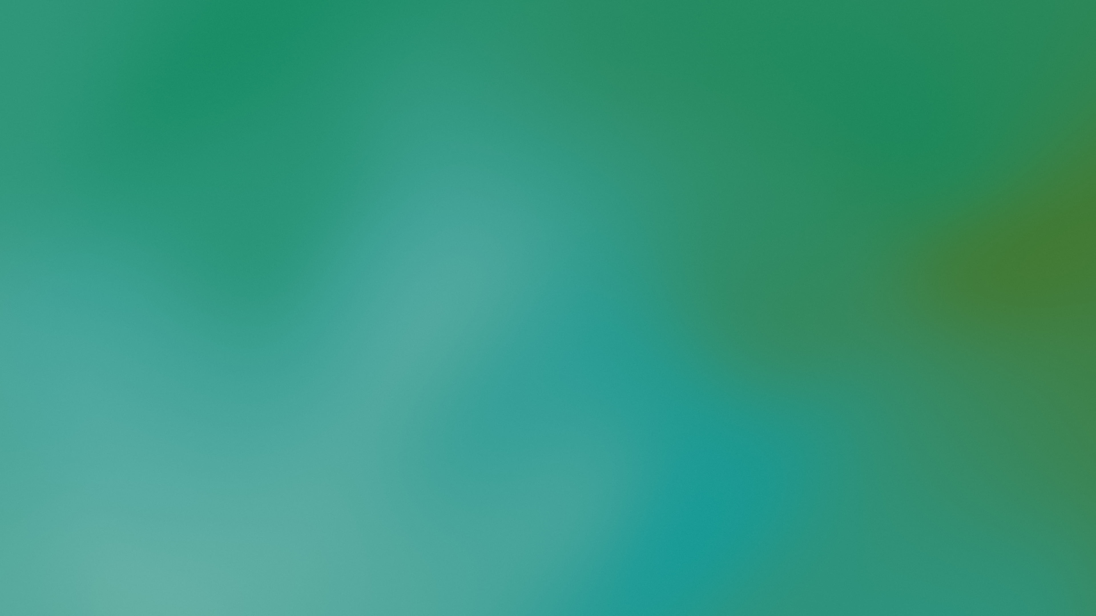 Emerald Mesh Gradient desktop wallpaper in 4K