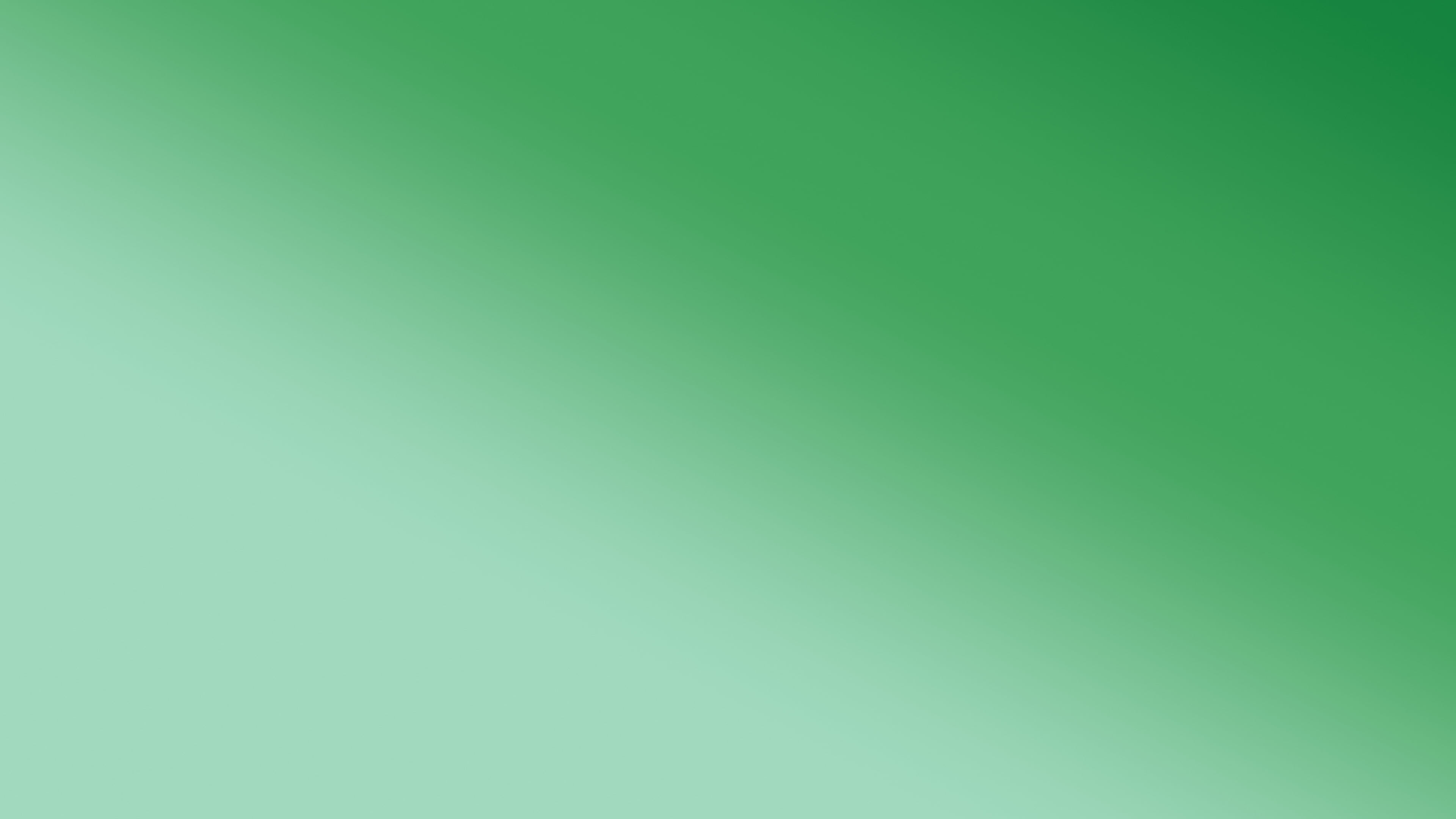 Green Diagonal Ombre Gradient desktop wallpaper in 4K