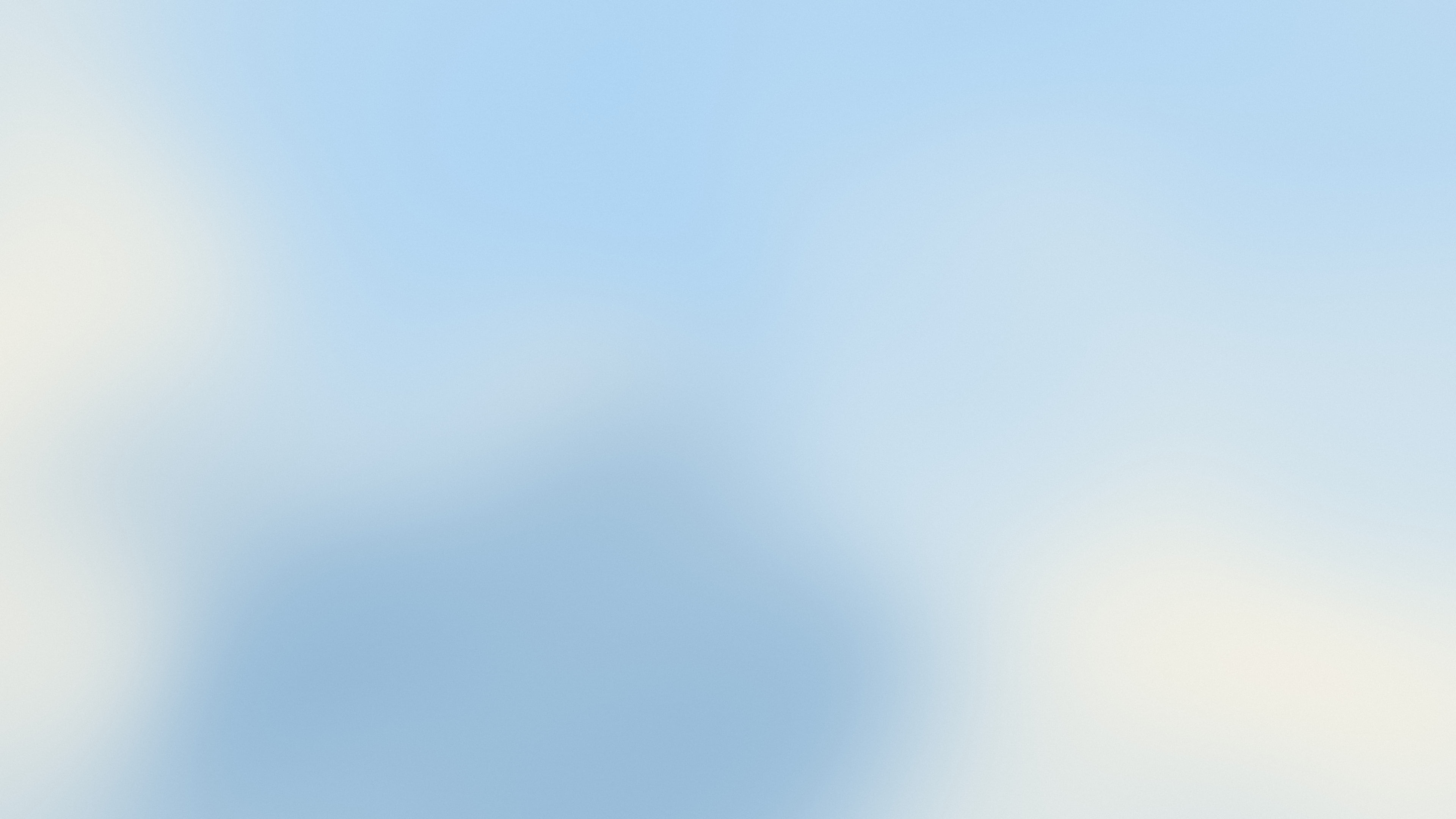 Light Blue and Cream Mesh Gradient desktop wallpaper in 4K
