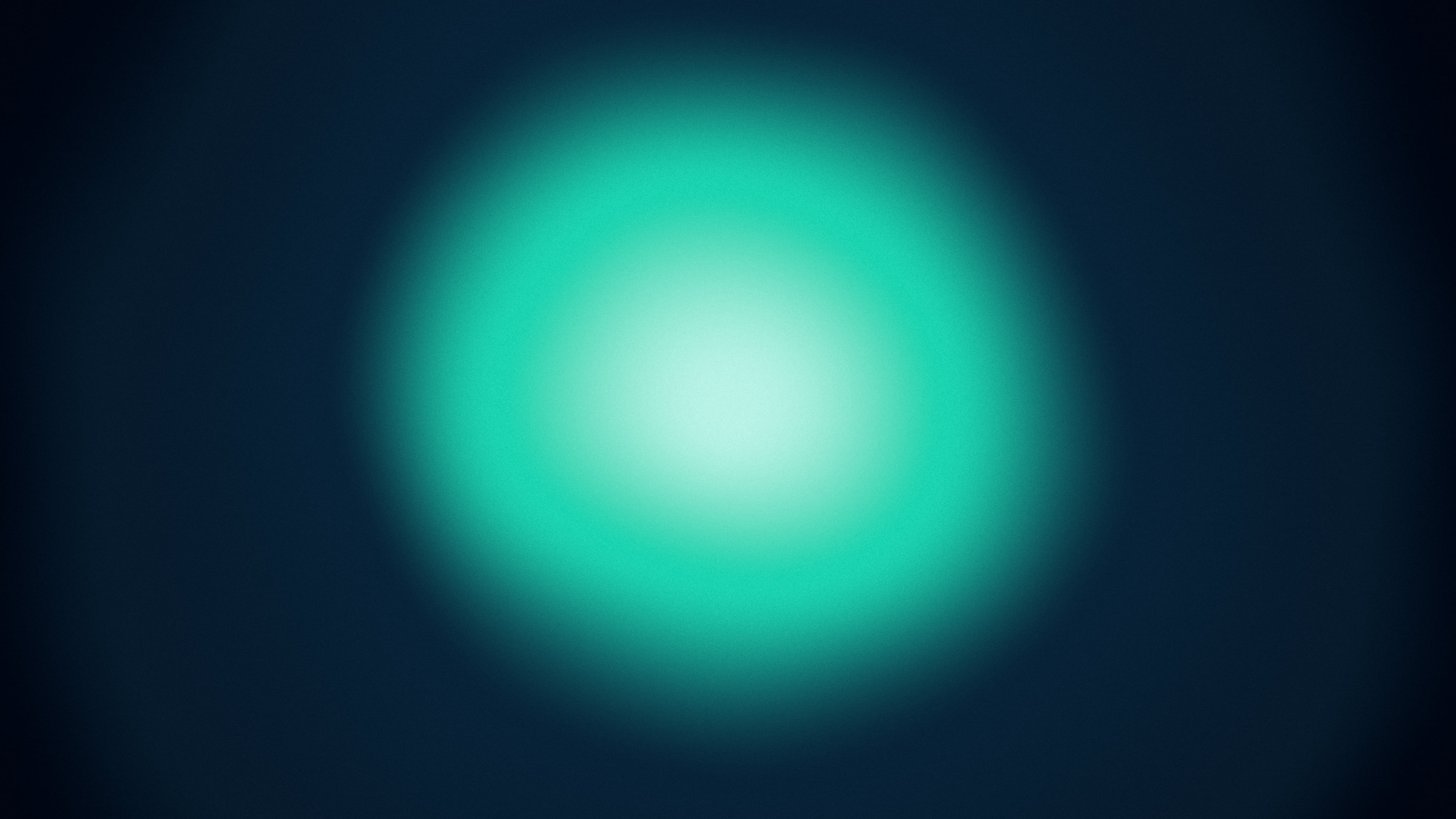 Northern Lights Aura Gradient desktop wallpaper in 4K