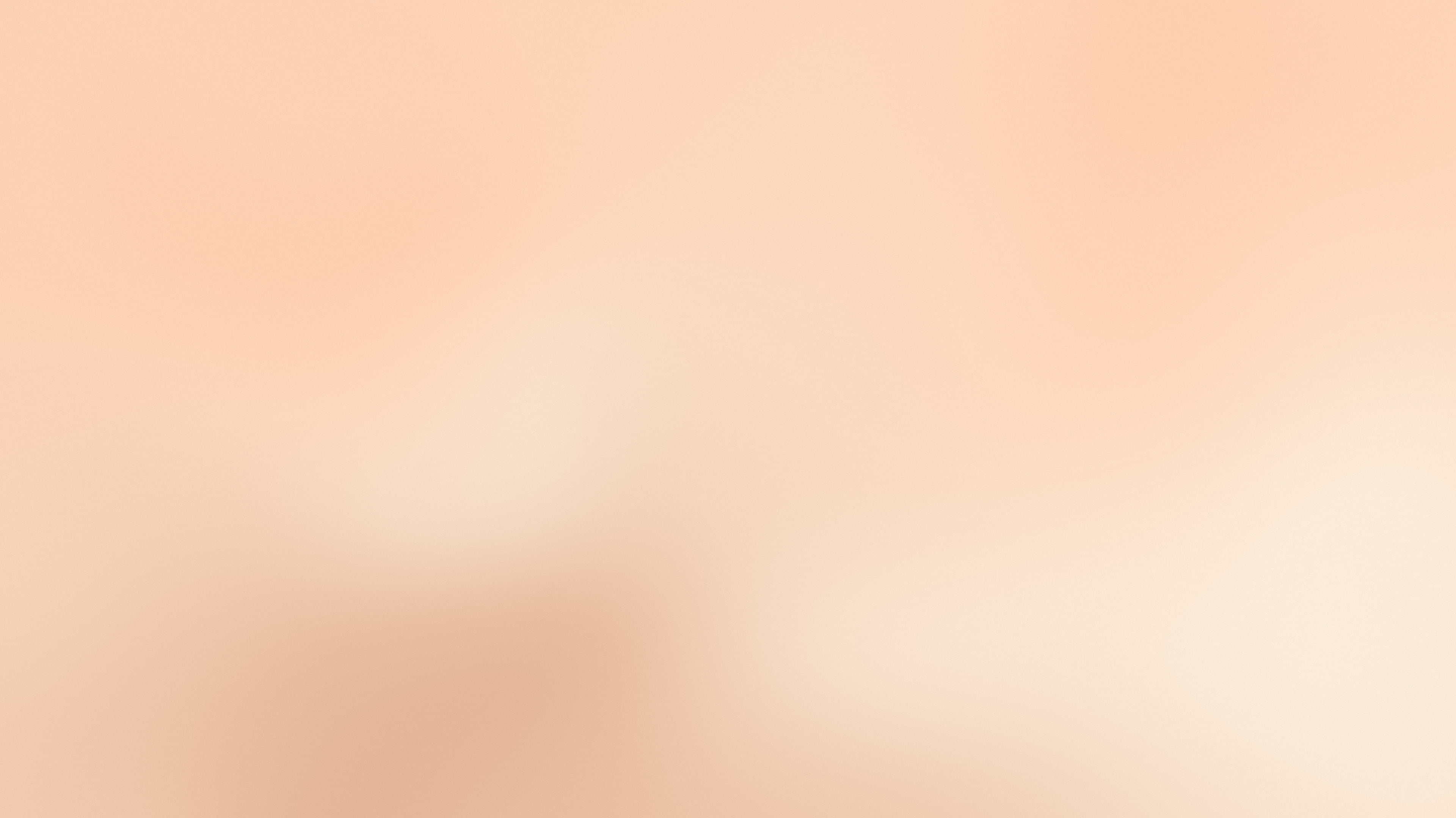 Peach and Cream Mesh Gradient desktop wallpaper in 4K