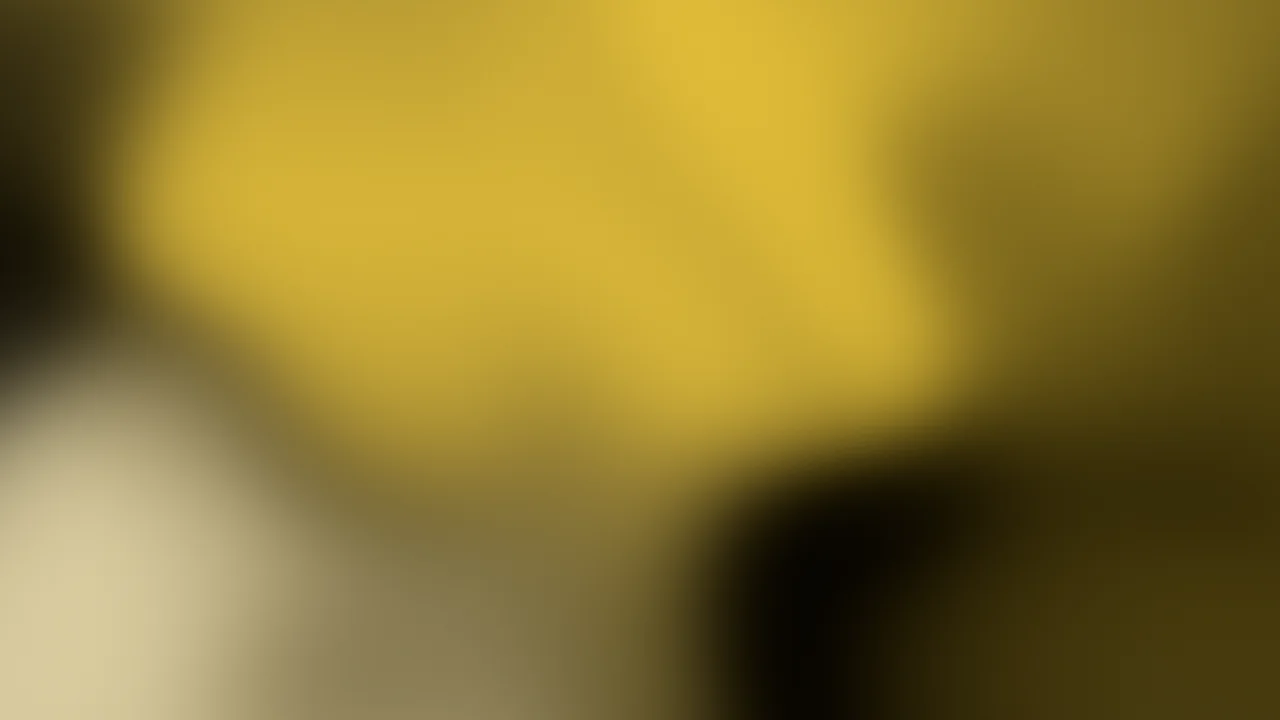 Yellow and Black Mesh Gradient desktop wallpaper in 4K